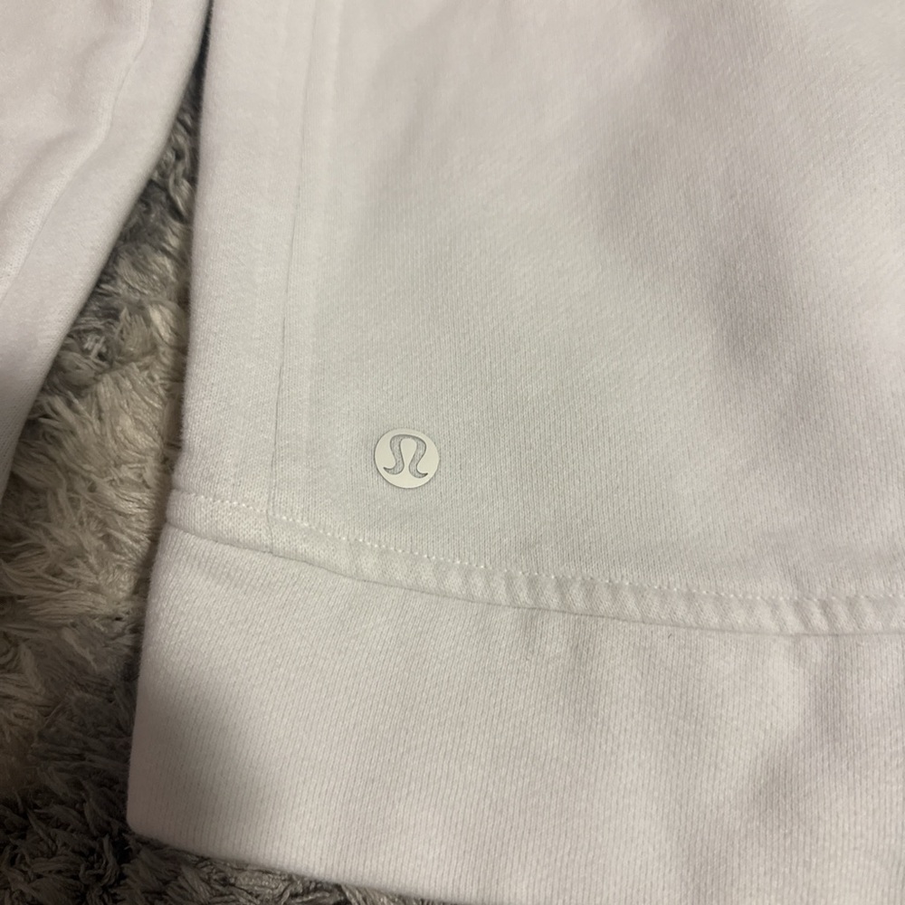 lululemon athletica Women's Cream Hoodie Sweater - Picture 4 of 7
